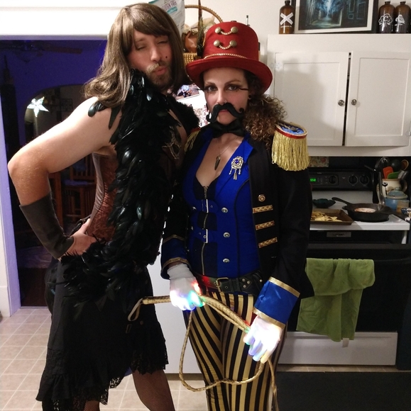 Halloween Costume - Picture 5 of 6